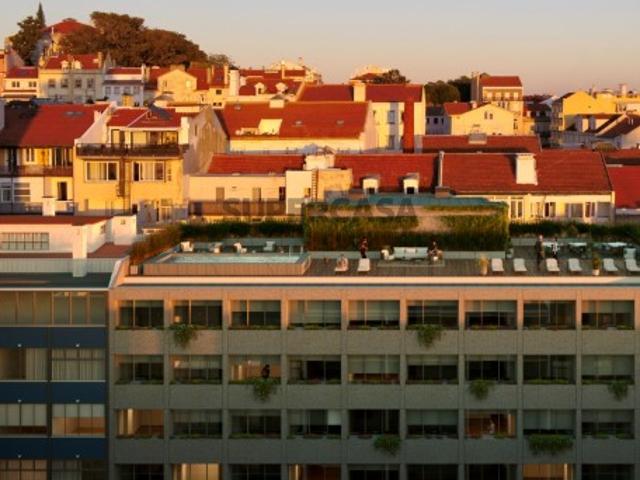 Apartamento T1 com estacionamento, em Lisboa