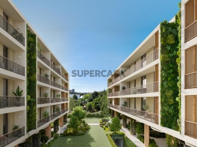 Apartamento T1 com estacionamento em novo empreendimento em Carnaxide