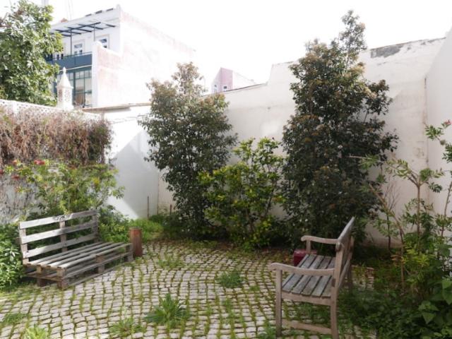 Apartamento T1 com Jardim na Estrela, Lapa
