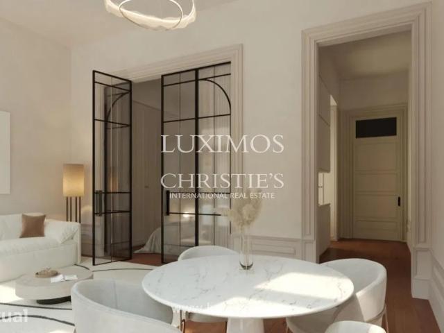 Apartamento T1 com jardim à venda no centro do Porto