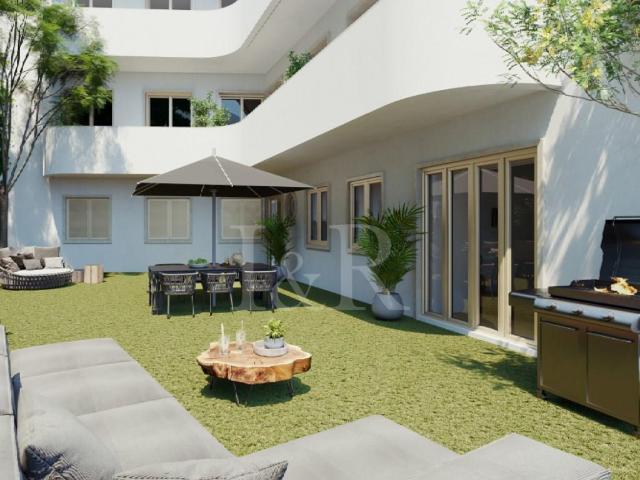 Apartamento T1 com jardim e arrecadação, junto à Av. Liberda. 60m² Santo antónio
