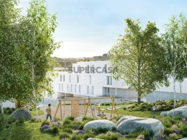 Apartamento T1 com jardim, em condomínio fechado, em Gondomar