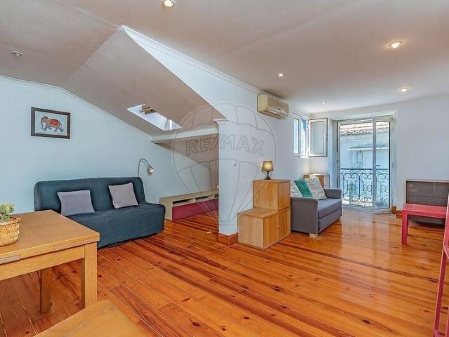 Apartamento T1, com orientação Nascente/Sul, inserido na ch. 29m² Lisboa