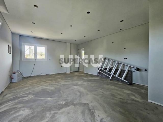 Apartamento T1 Com Logradouro Agradável