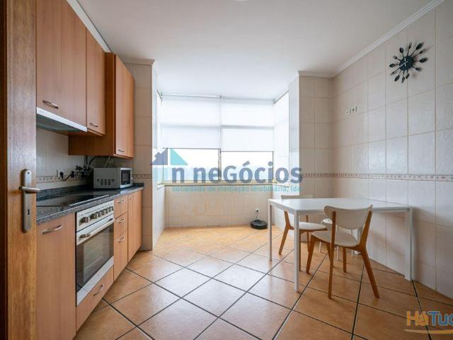 Apartamento t1 com lugar de garagem em O. Azeméis | 26084080605