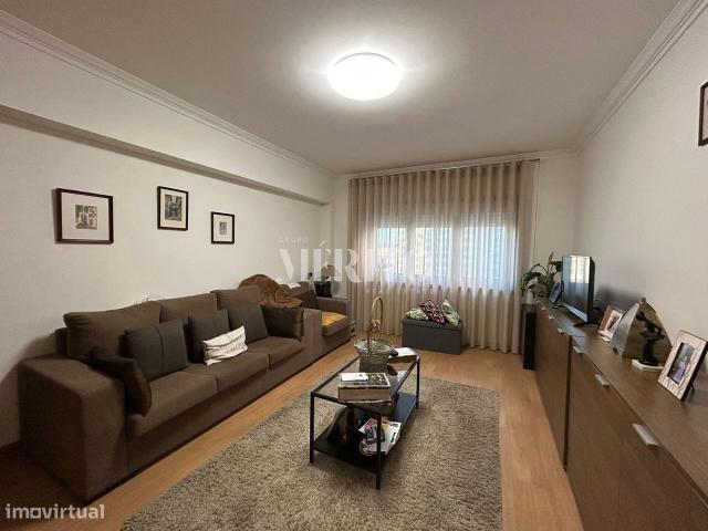 Apartamento T1, com lugar de garagem, na Av. Vasco da Gama, na Pvoa d