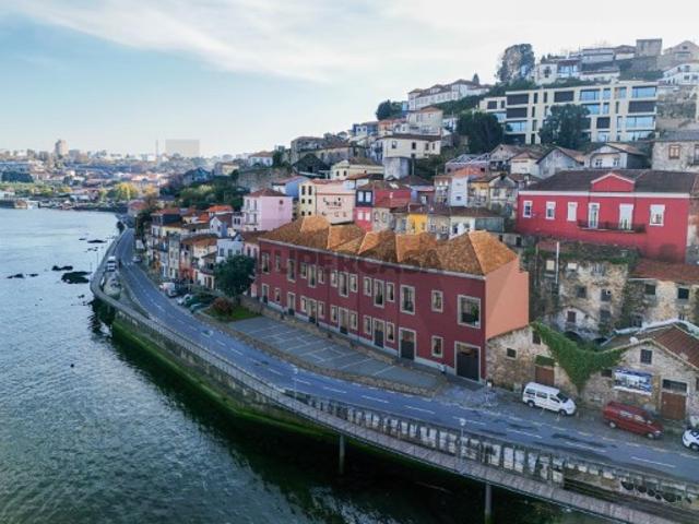 Apartamento T1 com mezzanine e estacionamento em primeira linha de rio | Pescaria Riverfront Gaia