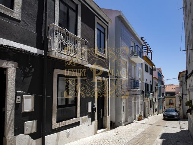 Apartamento T1 com Mezzanine em Sesimbra – A poucos passos da praia