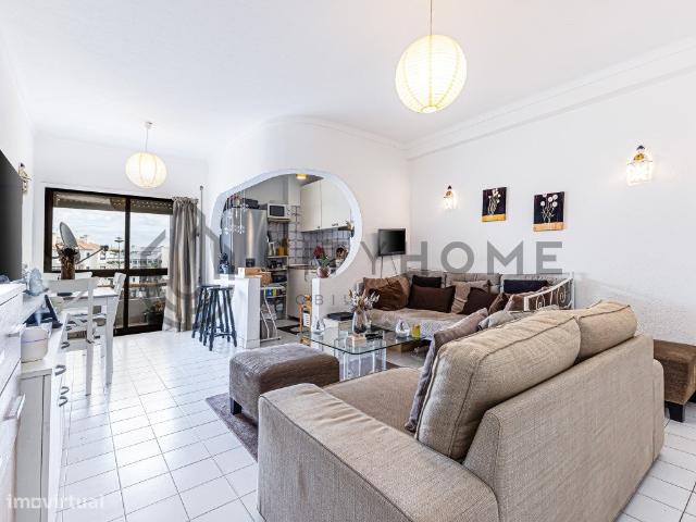 Apartamento T1 com piscina