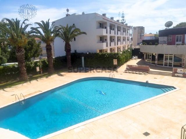 Apartamento T1 com piscina