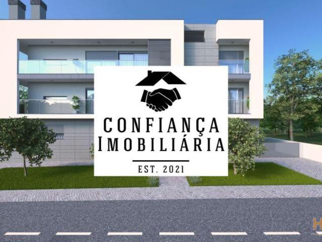 Apartamento T1 com piscina terraço privativo e Garagem. | 26084058755
