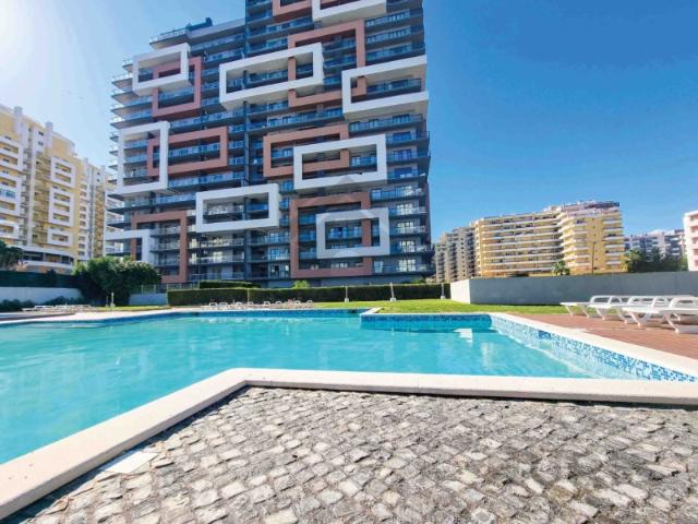 Apartamento T1 com Piscina e Vista Mar para venda na Praia da Rocha