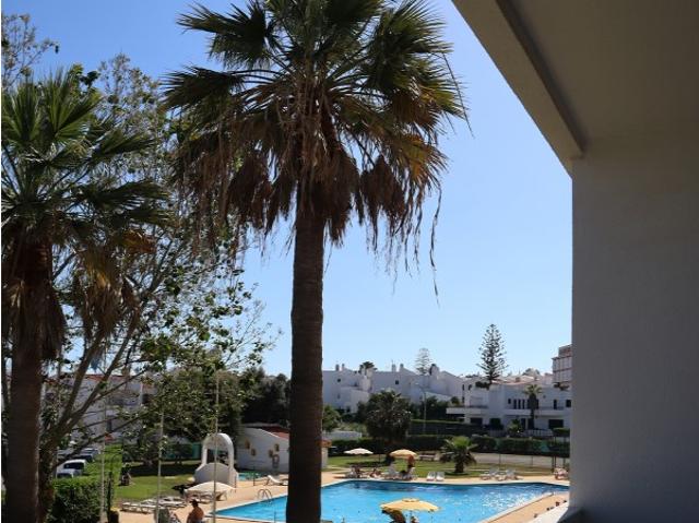 Apartamento T1 com Piscina, Jardim e Varanda | Excelente Exposição Solar