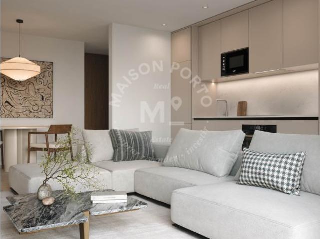 Apartamento T1 com Terraço e Lugar de Estacionamento no Fojo em Canidelo, Vila Nova de Gaia