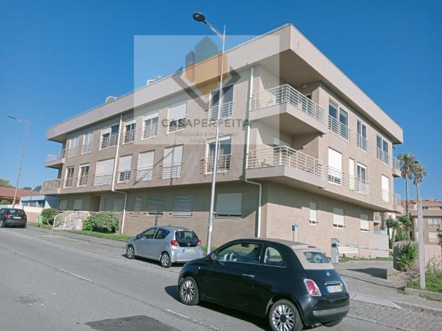 Apartamento T1 com Terraço e Lugar de Garagem Praia de Sal. 60m² Canidelo