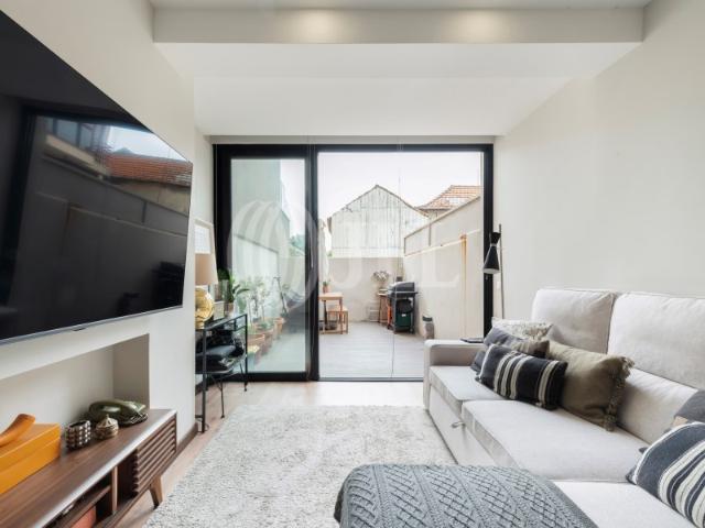 Apartamento T1 com terraço, na Foz, Porto
