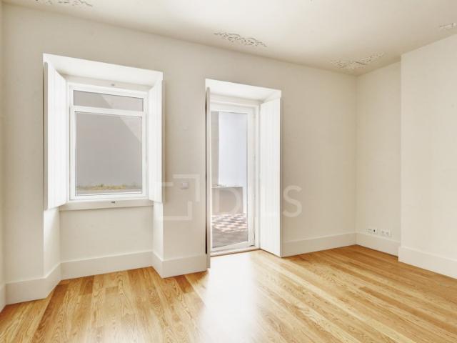 Apartamento T1 com terraço, na Lapa, Lisboa