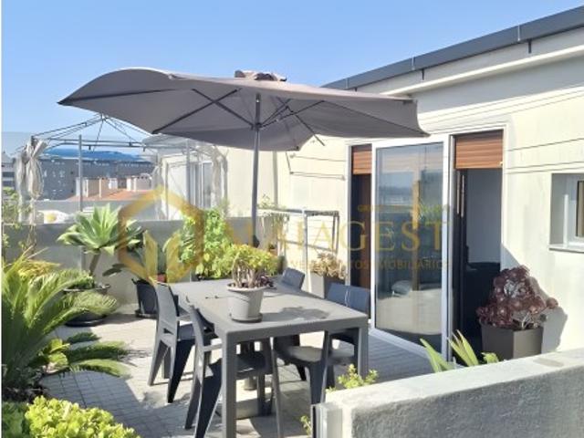 Apartamento T1 com Terraço no Centro de Vila Nova de Gaia