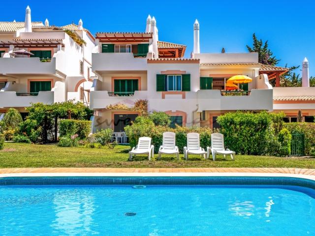 Apartamento T1 com Terraço Privado em Vilamoura A Poucos Minutos da Praia e da Marina