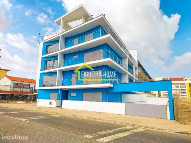 Apartamento T1 com terrao junto praia na Gala