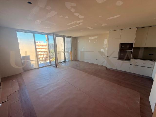 APARTAMENTO T1 COM VARANDA