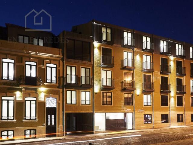 Apartamento T1 com Varanda, 1 lugar de Garagem e Jardim Comu. 45m² Bonfim