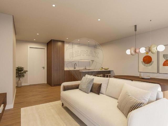 Apartamento T1 com Varanda Ampla e Acabamentos de Luxo 86m² São Martinho