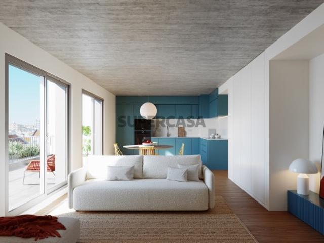 Apartamento T1 com varanda e garagem em Arroios, Lisboa