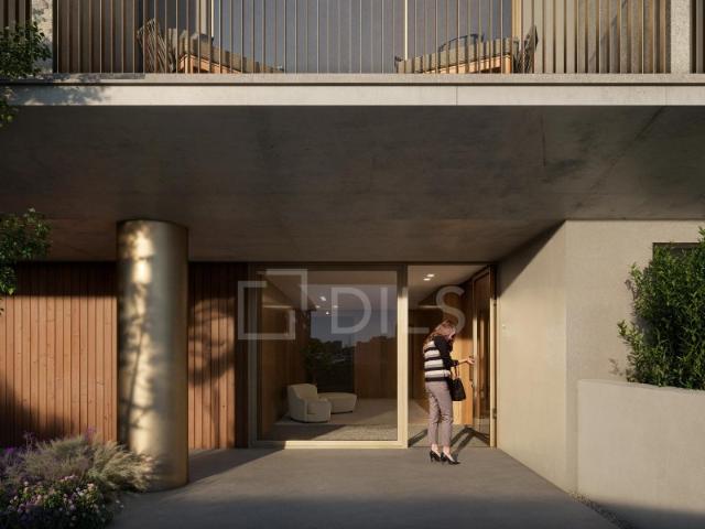 Apartamento T1 com varanda e garagem em Paranhos, Porto