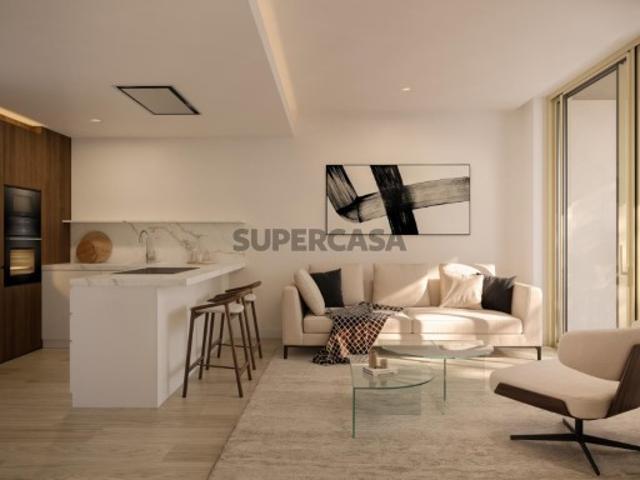 Apartamento T1 com varanda no Belas Clube de Campo