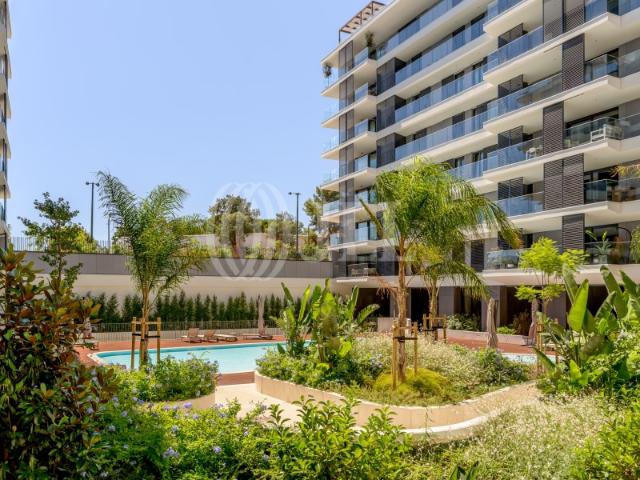 Apartamento T1 com varanda, no condomínio DUUO, Lisboa