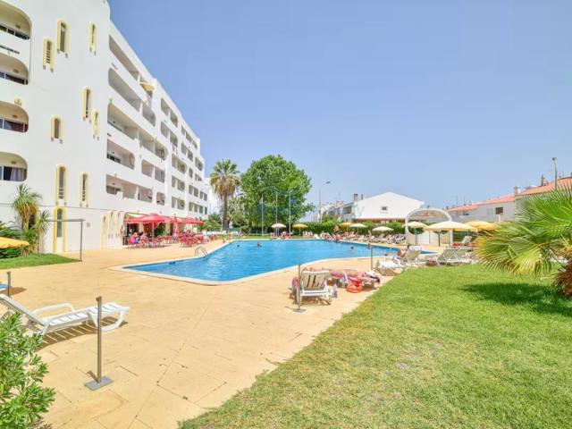 Apartamento T1 com Varanda no Montechoro, Albufeira