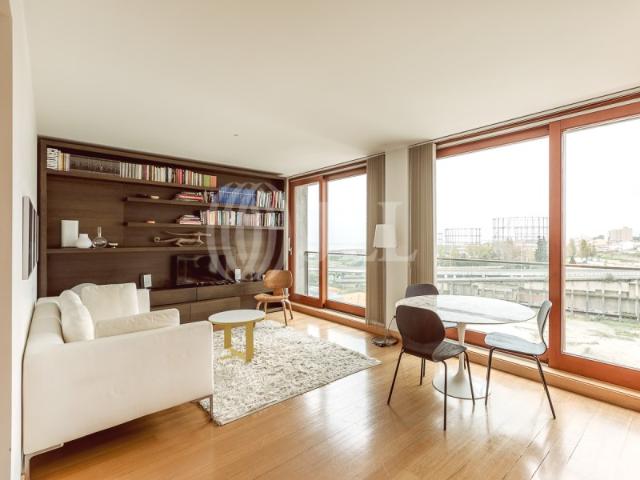 Apartamento T1, com vista rio e estacionamento, em Lisboa