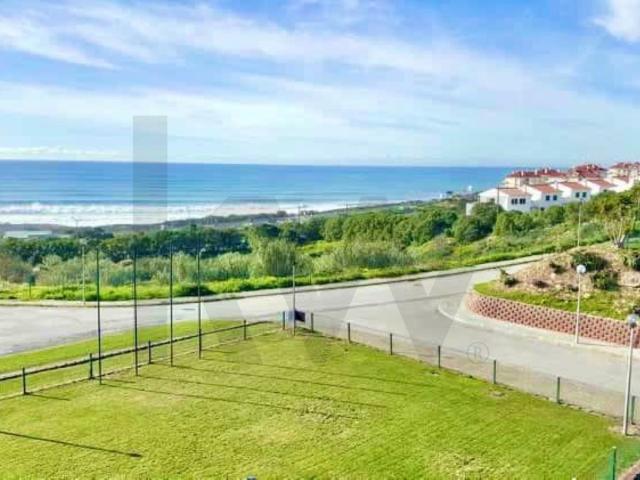 Apartamento T1, Condomínio Com Piscina, Garagem e Jardim Privado, Vista De Mar na Ericeira