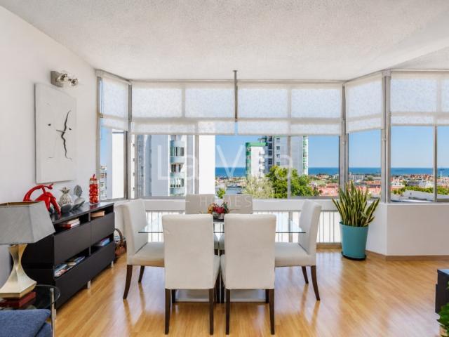 Apartamento T1 de 75 m2, junto ao centro de Cascais, com vista mar