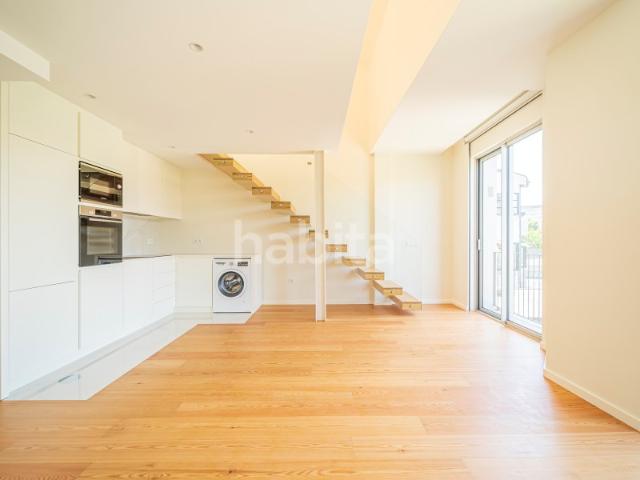 Apartamento T1 duplex Junto ao Jardim de Arca d'água Porto