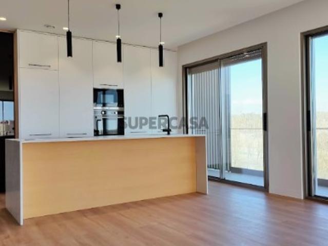 Apartamento T1 Duplex Novo com Garagem e vista mar!