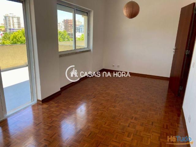 Apartamento T1 em Almada | 26064092761