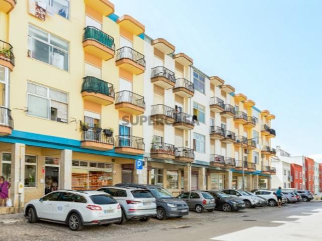 Apartamento T1 em Alverca do Ribatejo e Sobralinho