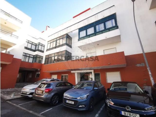 Apartamento T1 em Barcarena