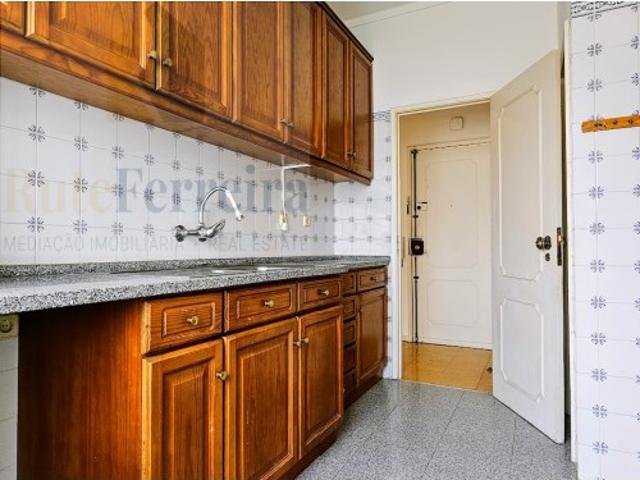 Apartamento T1 em Benfica!