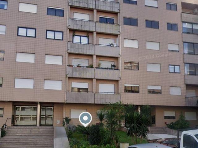 Apartamento T1 em Braga São Vítor parcialmente mobilado para arrendamento com garagem Oportunidade Única