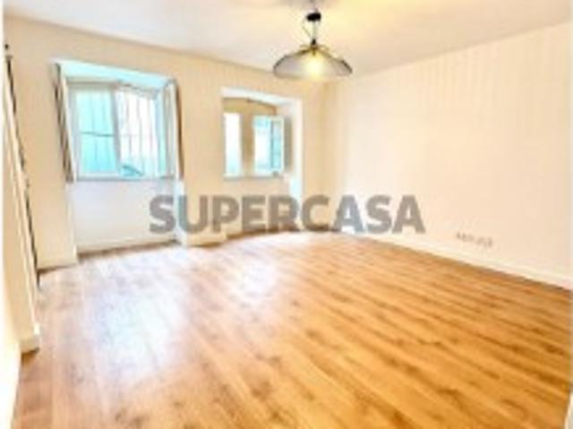 Apartamento T1 em Campo de Ourique