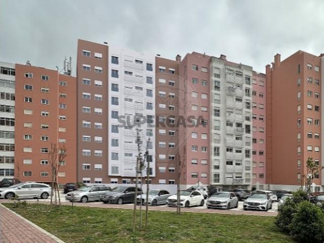 Apartamento T1 em Cacém e São Marcos