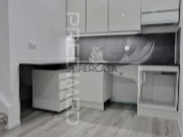 Apartamento T1 em Casal de Cambra