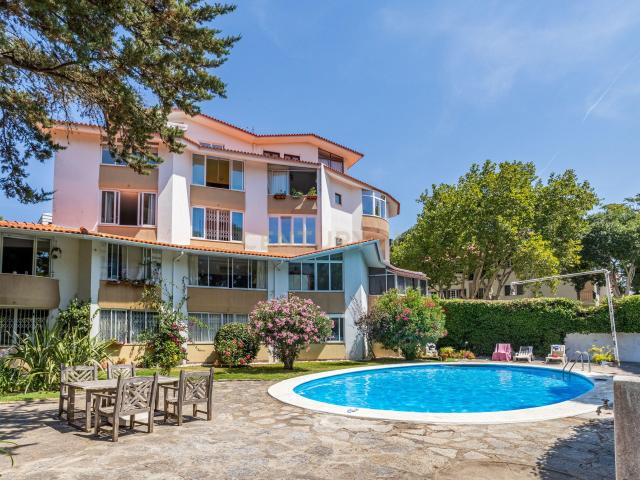 Apartamento T1 em Condominio Fechado com Piscina no Centro de Cascais