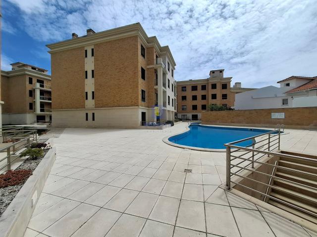 Apartamento T1 em condomínio privado com piscina, garagem, e. 76m² São Martinho Do Porto