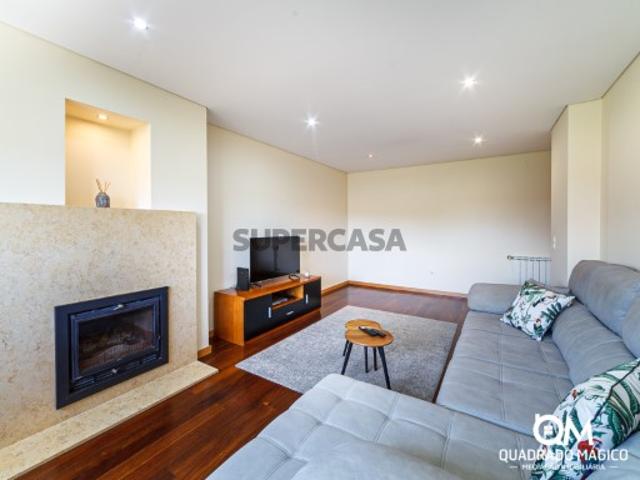 Apartamento T1 em Condomínio Privado em Perosinho!