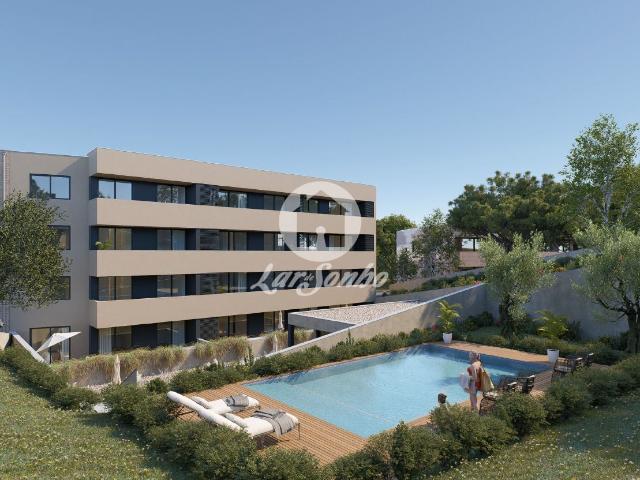 Apartamento T1 em construção, em condomínio fechado com piscina