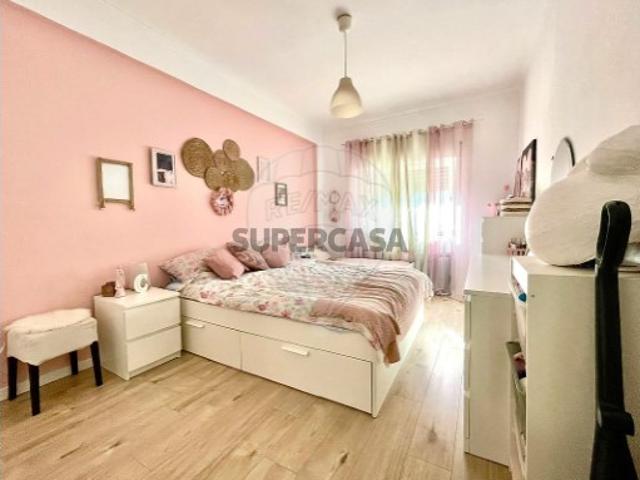Apartamento T1 em Corroios